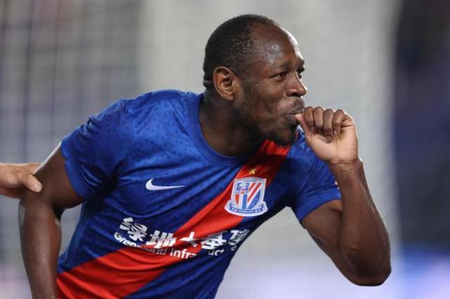 彩经网官网app下载-莫雷诺连场不敢主罚点球 巴索戈绝平为丢单刀救赎