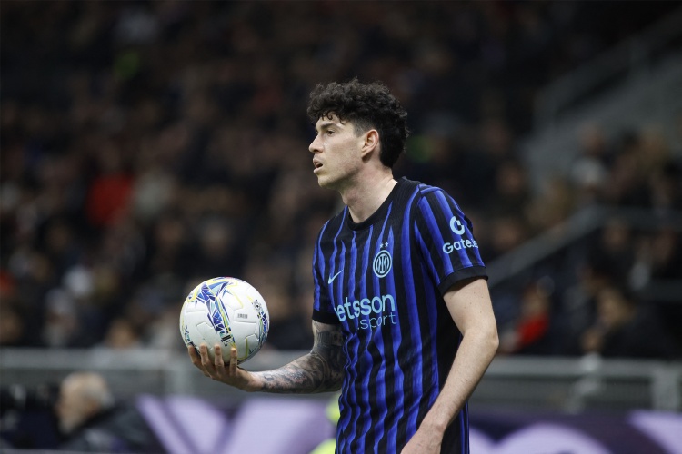 彩经网-意媒：巴萨传闻影响巴斯托尼专注，31岁还有最后参加世界杯的机会